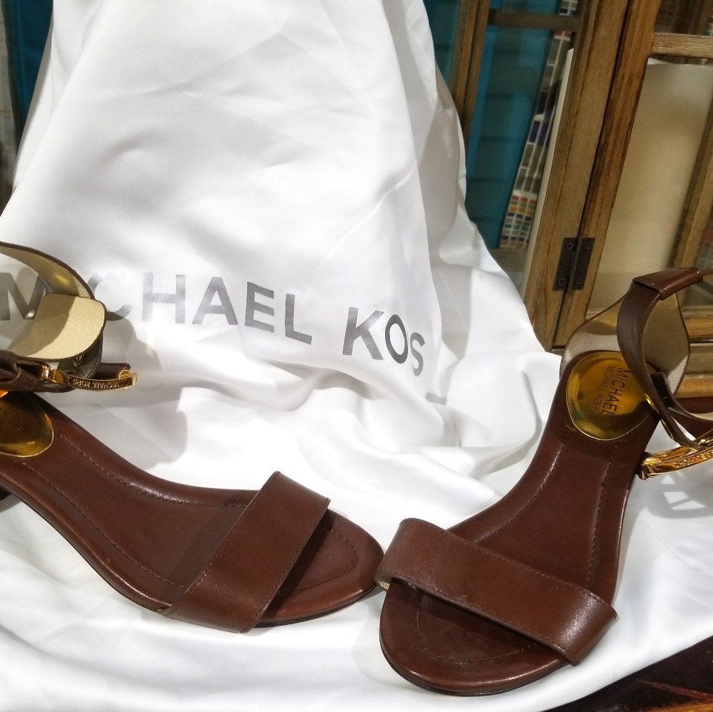 Michael Kors sandals - Picture 2 of 6